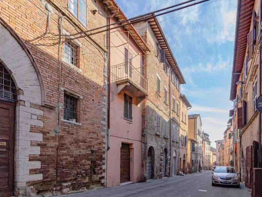 Perugia Home Apartment La Finestra Di Fronte 外观 照片